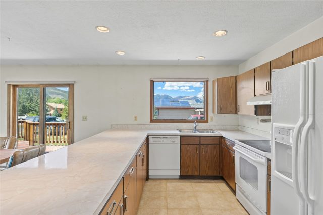 143 Meadow Drive photo 16
