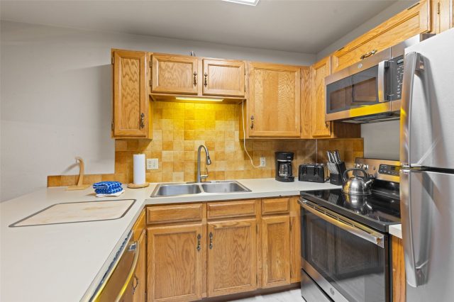 305 S Park Avenue 305 photo 12