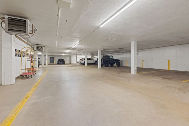 305 S Park Avenue 305 photo 34