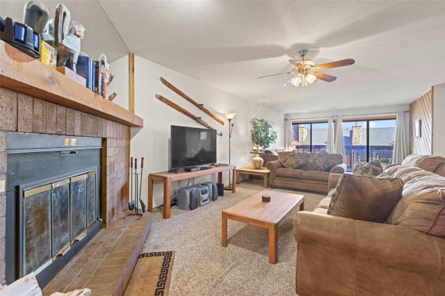 305 S Park Avenue 305 photo 5
