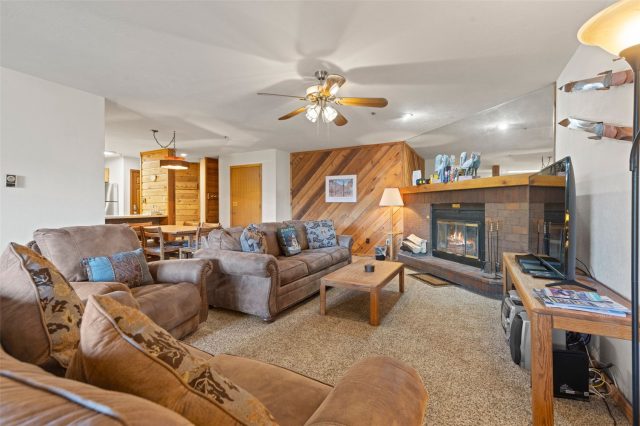 305 S Park Avenue 305 photo 6