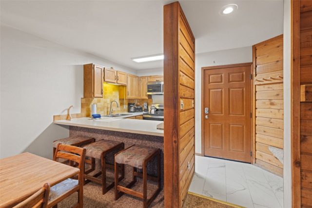 305 S Park Avenue 305 photo 9