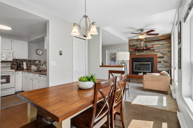 309 Creekside Drive photo 11