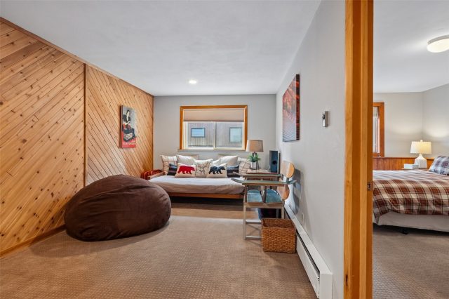 309 Creekside Drive photo 19