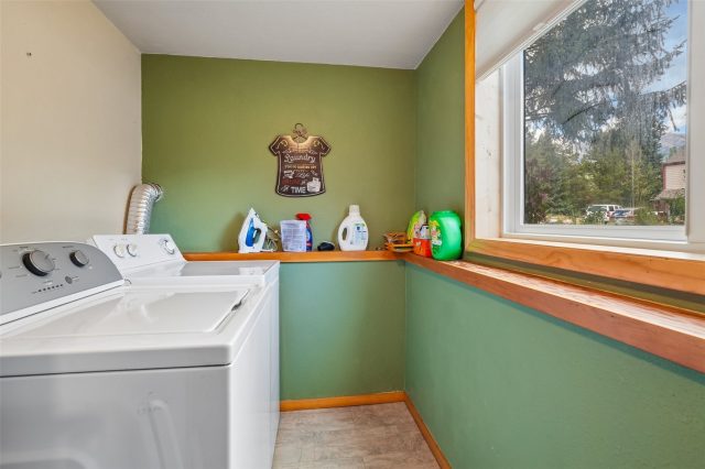 309 Creekside Drive photo 22