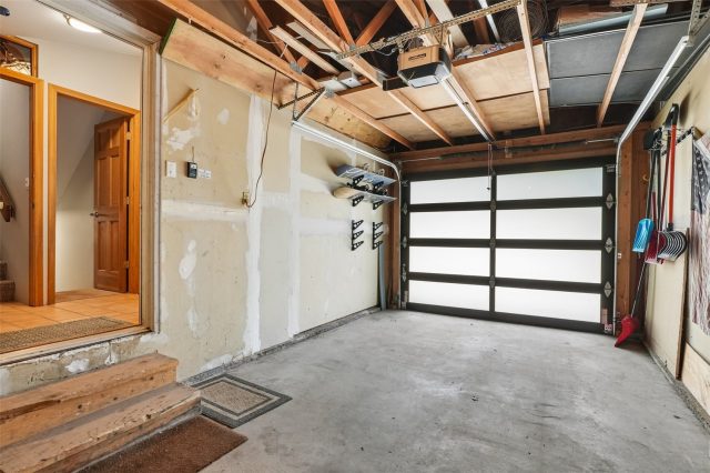 309 Creekside Drive photo 37