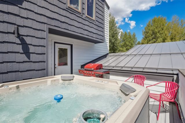 309 Creekside Drive photo 40
