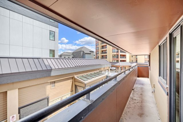 555 S Park Avenue 2205 photo 15