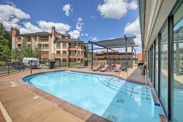 555 S Park Avenue 2205 photo 17