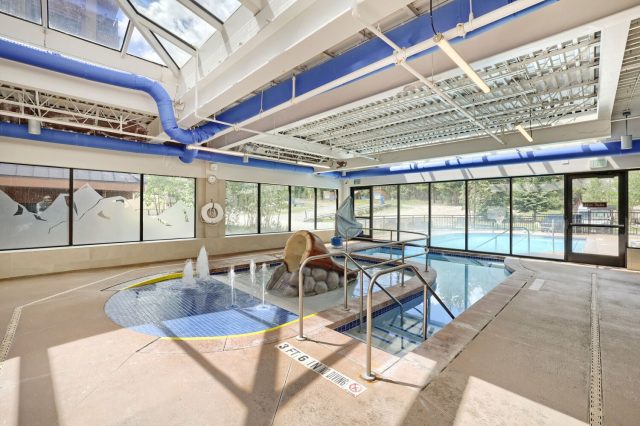 555 S Park Avenue 2205 photo 18
