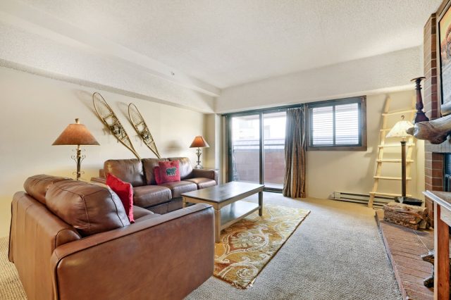 555 S Park Avenue 2205 photo 6