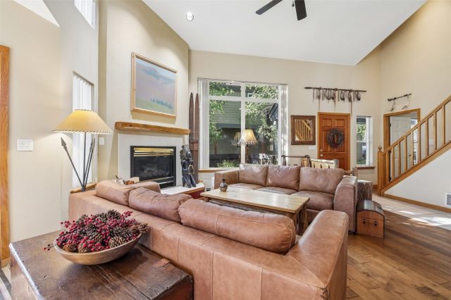 102 Blue Grouse Lane photo 4
