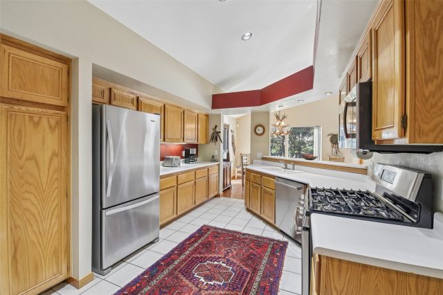 102 Blue Grouse Lane photo 9
