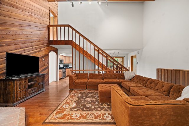 321 Doris Drive photo 9