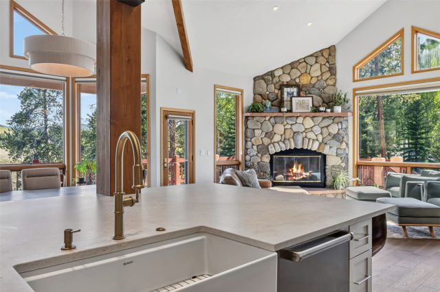 28 Spruce Circle photo 8