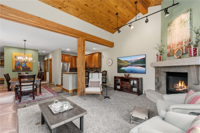226 Alpen Rose Place 8725 photo 4