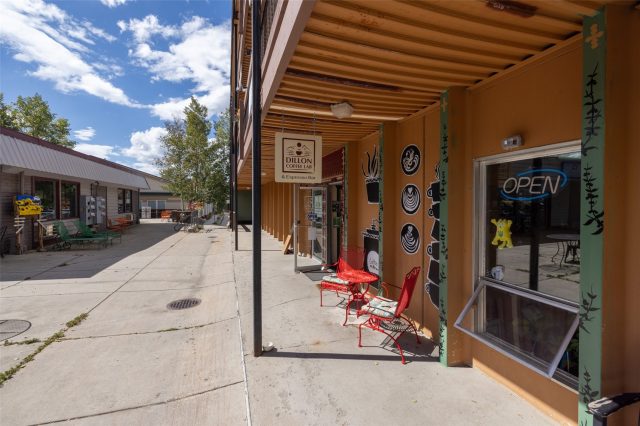 370 E La Bonte Street 101 photo 38