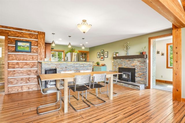 382 Hummingbird Circle photo 11
