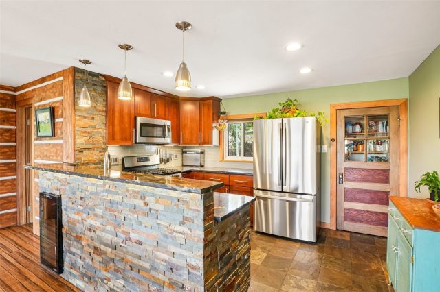 382 Hummingbird Circle photo 15