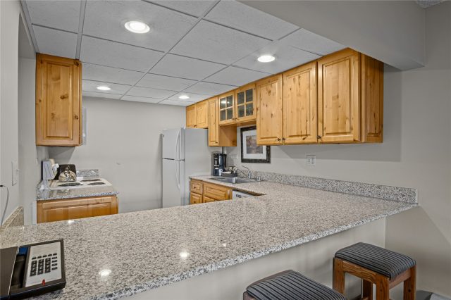 631 Village Road 33390 photo 11