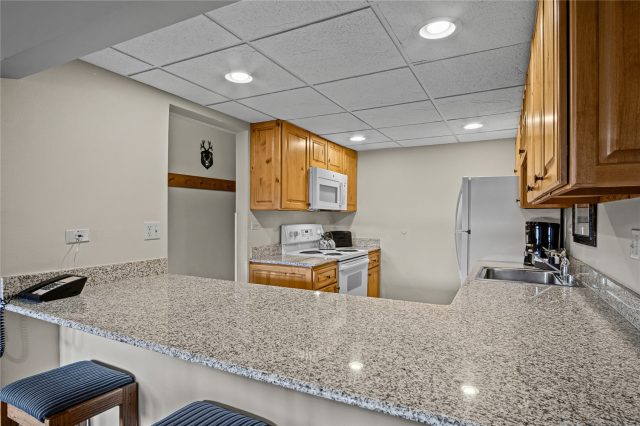 631 Village Road 33390 photo 12