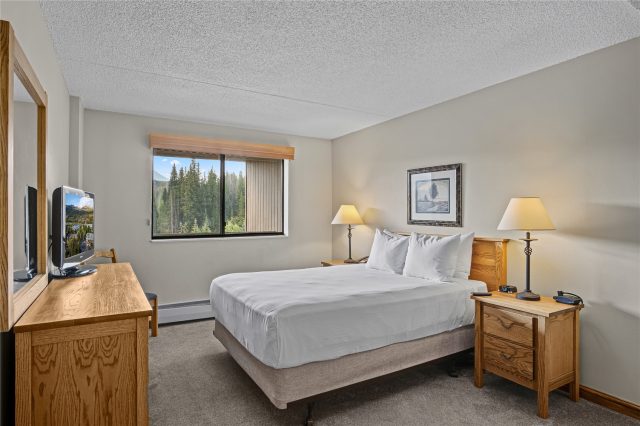 631 Village Road 33390 photo 15