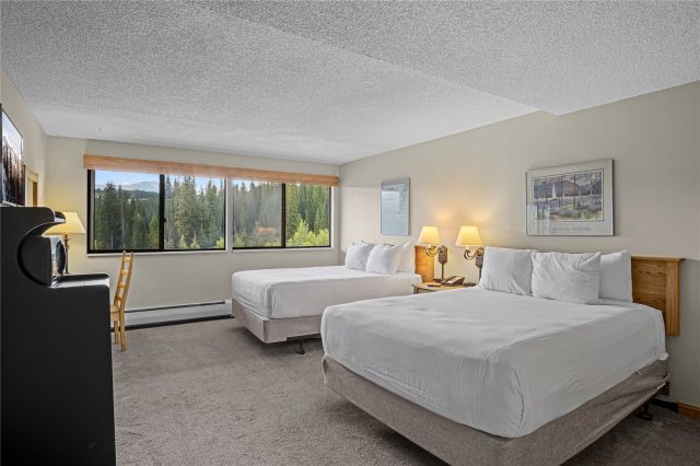 631 Village Road 33390 photo 20