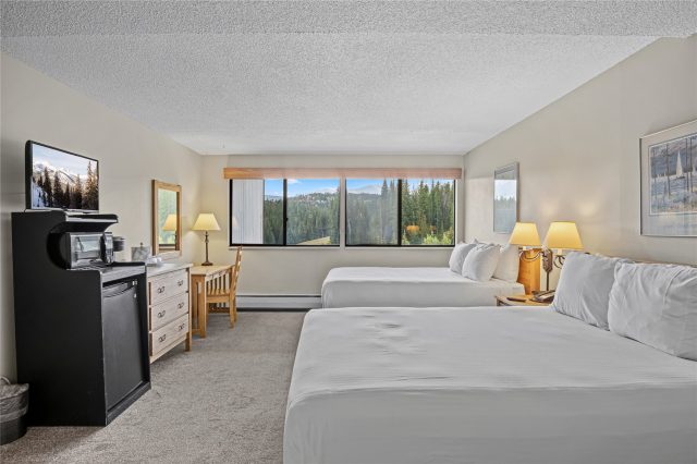 631 Village Road 33390 photo 21