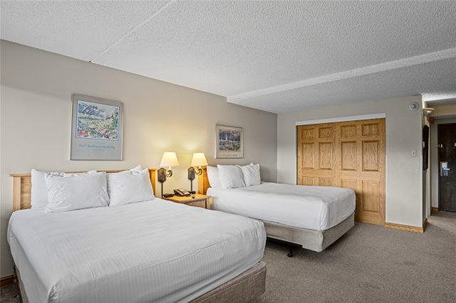 631 Village Road 33390 photo 23