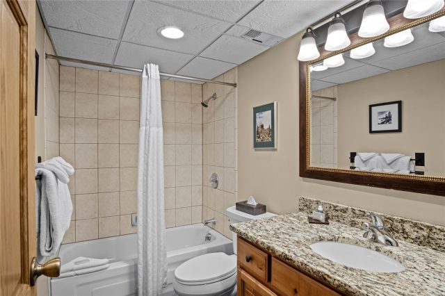 631 Village Road 33390 photo 24