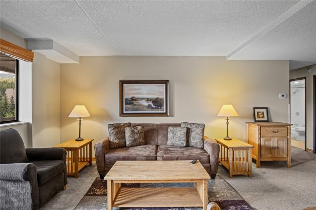 631 Village Road 33390 photo 4