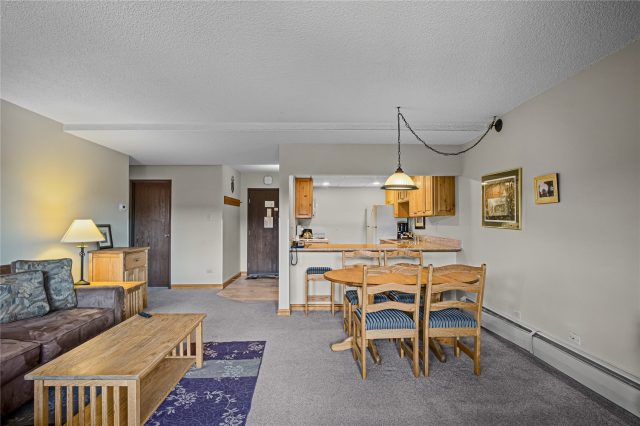 631 Village Road 33390 photo 6