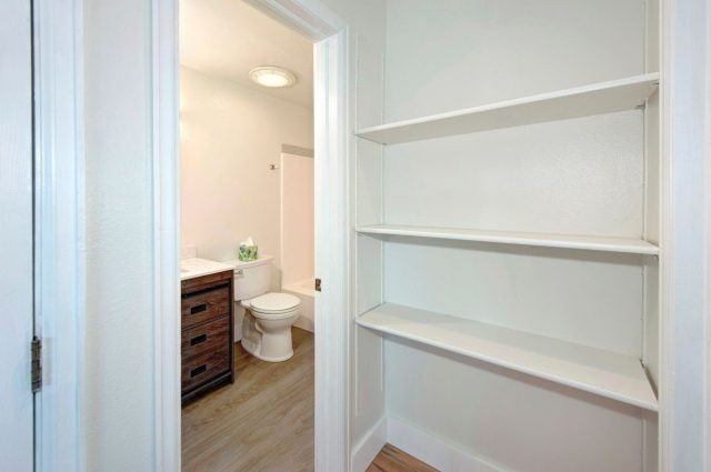 258 Cove Boulevard 11 photo 22