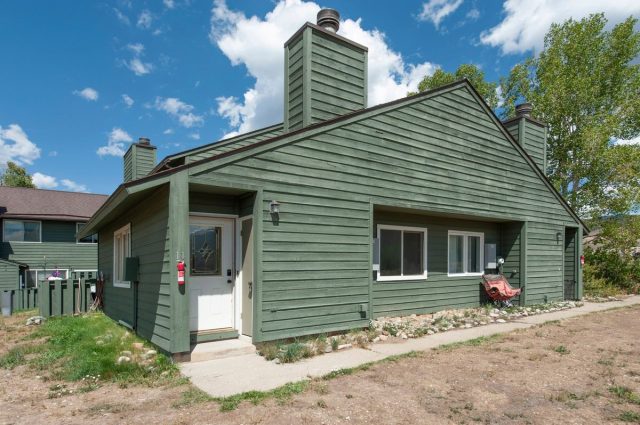 258 Cove Boulevard 11 photo 24