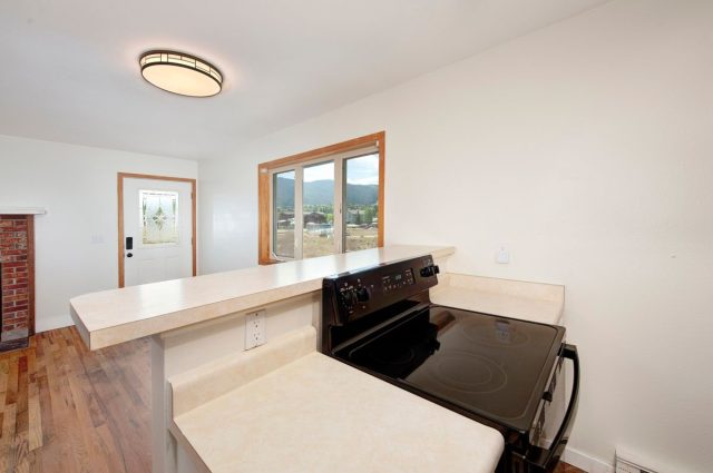 258 Cove Boulevard 11 photo 8