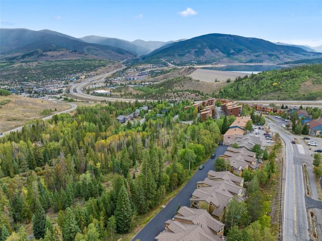 4020 Silverheels Drive 9 photo 37