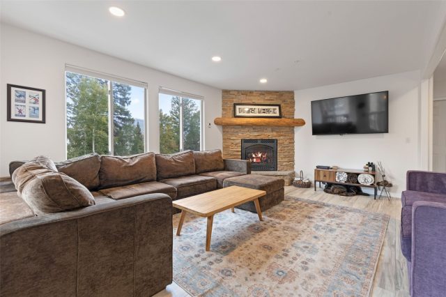 4020 Silverheels Drive 9 photo 3