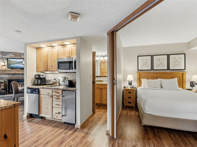 640 Village Road 4323 photo 10