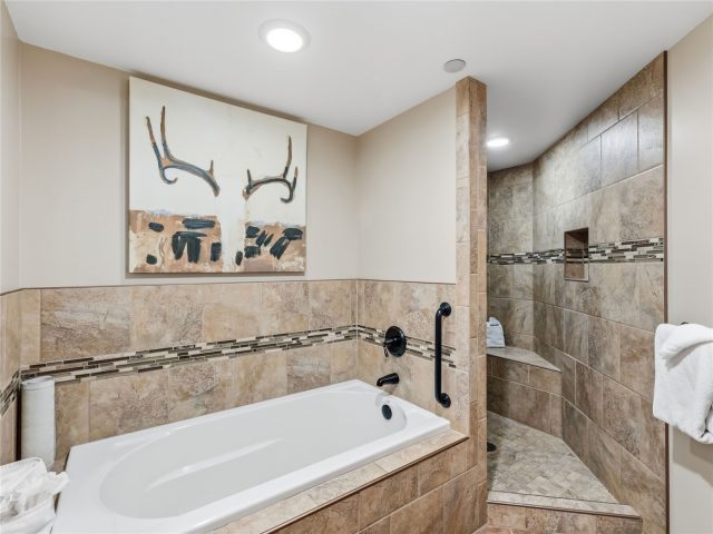 640 Village Road 4323 photo 12