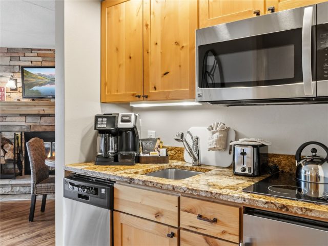 640 Village Road 4323 photo 6