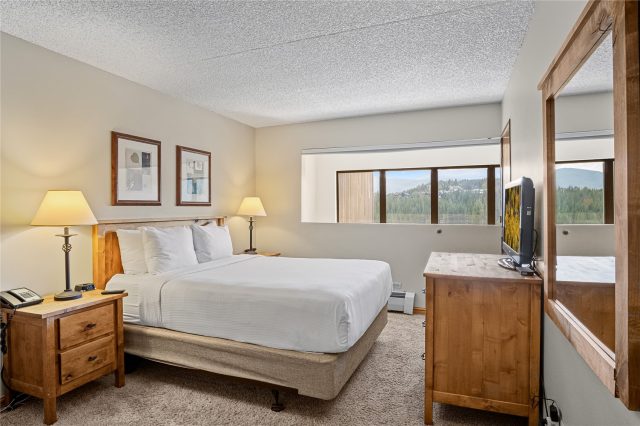 631 Village Road 38420 photo 14