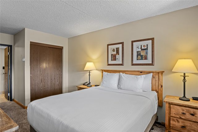 631 Village Road 38420 photo 17