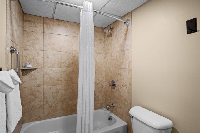 631 Village Road 38420 photo 19