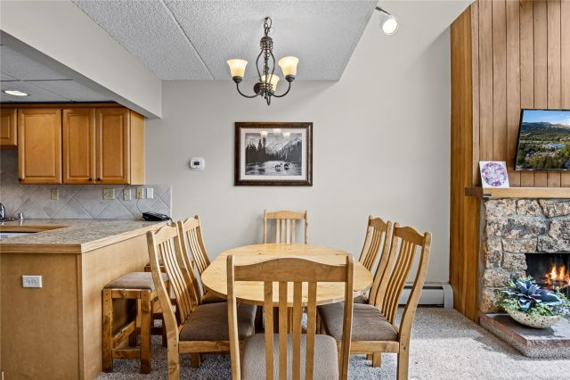 631 Village Road 38420 photo 8