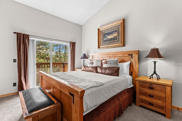 405 Four Oclock Road F photo 18
