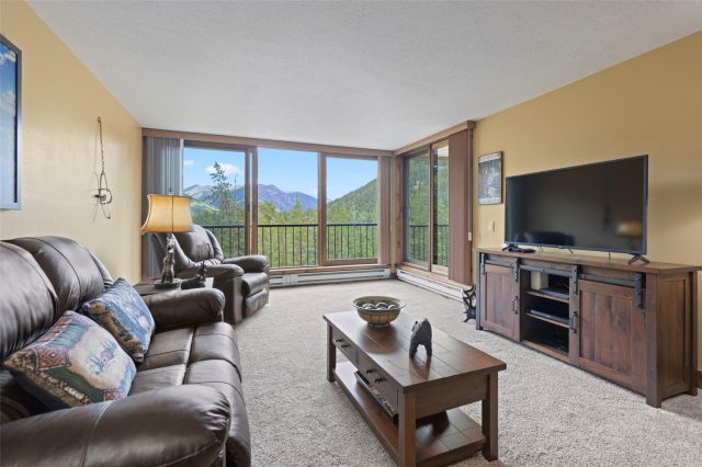 21680 Us Highway 6 2069 photo 10