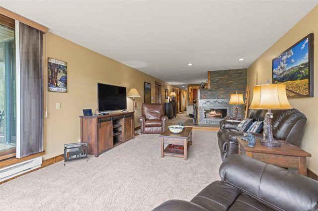 21680 Us Highway 6 2069 photo 11