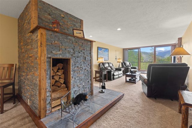 21680 Us Highway 6 2069 photo 13
