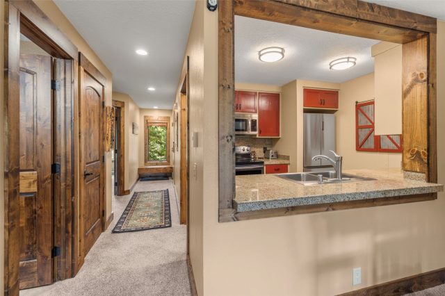 21680 Us Highway 6 2069 photo 17