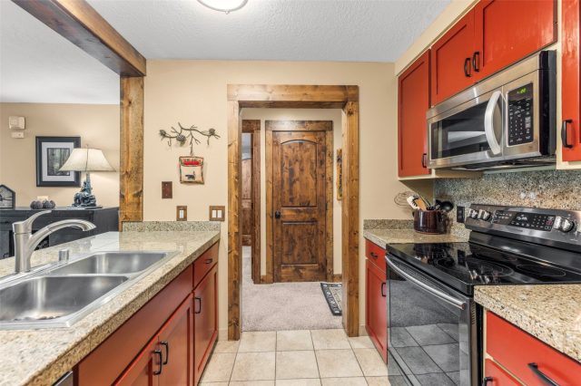 21680 Us Highway 6 2069 photo 18